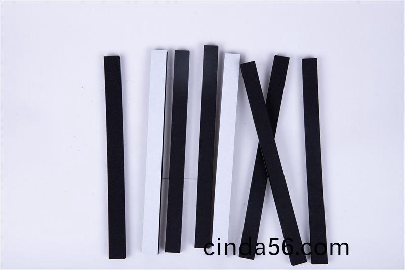 CR減震(zhen)保溫(wen)條