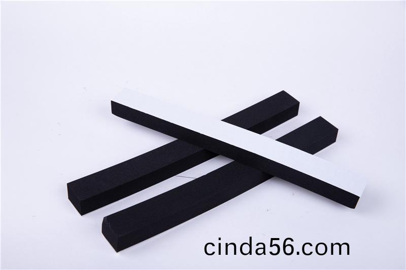 CR減(jian)震(zhen)保溫(wen)條